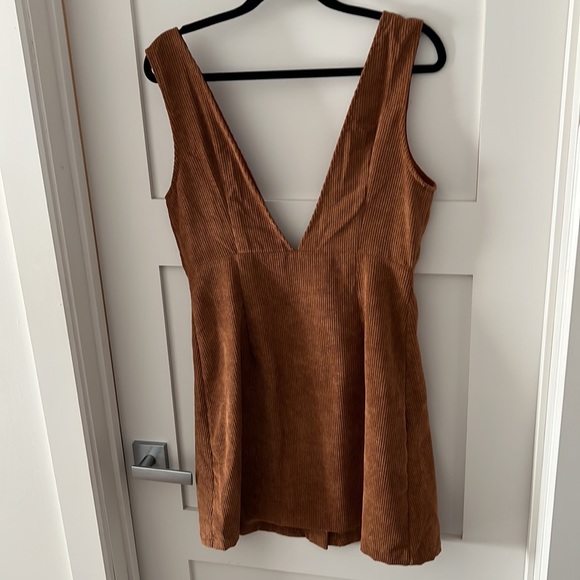 Cute dress - Picture 3 of 3